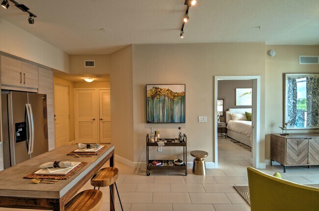 Building Photo - 4921 W Sample Rd