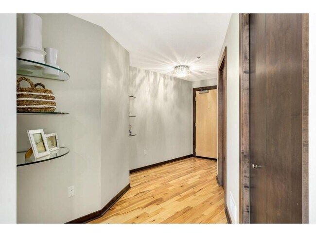 Building Photo - 1240 S 2nd St