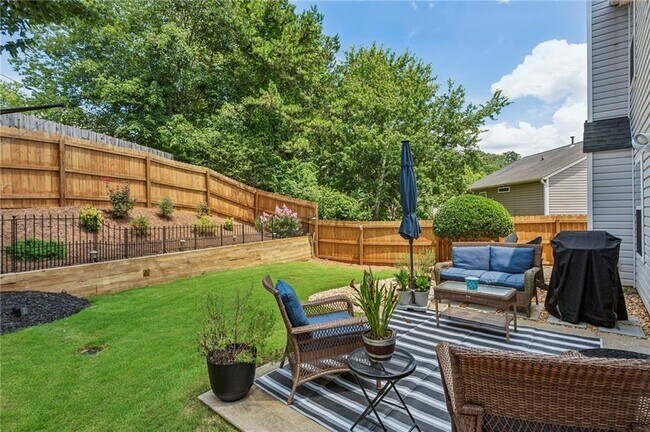 Building Photo - 142 Holly Mill Village Dr
