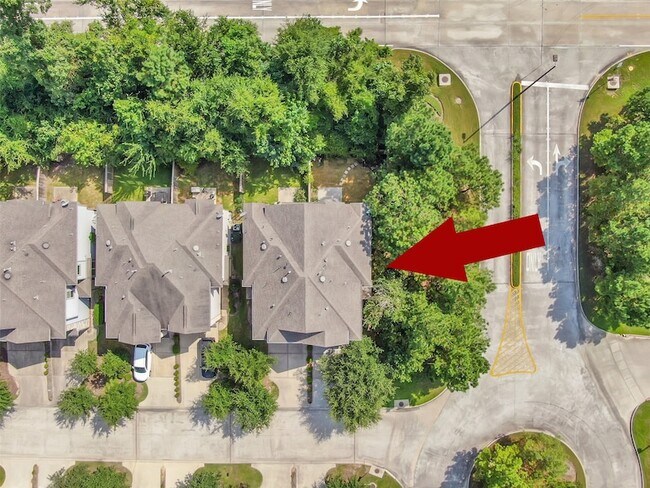 Building Photo - 111 Aventura Pl