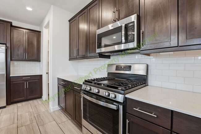 Building Photo - Modern Mesa Living in a Prime East Valley Location