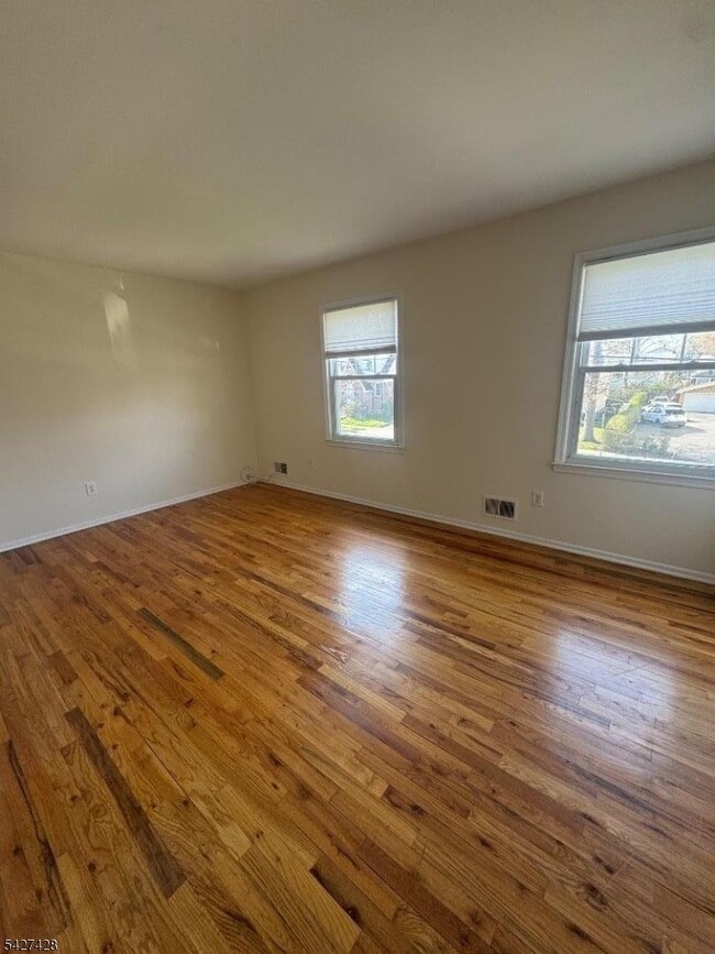 Building Photo - 29 Aubrey St