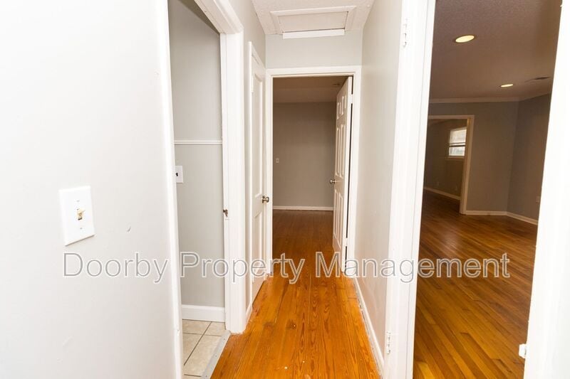 Building Photo - 11412 London Ln