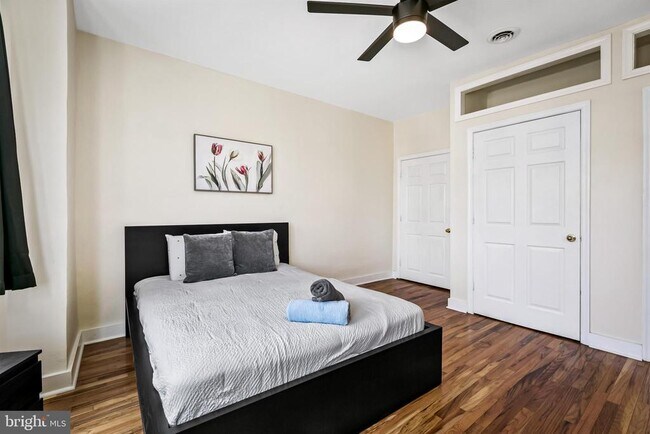 Building Photo - 600 N Linwood Ave