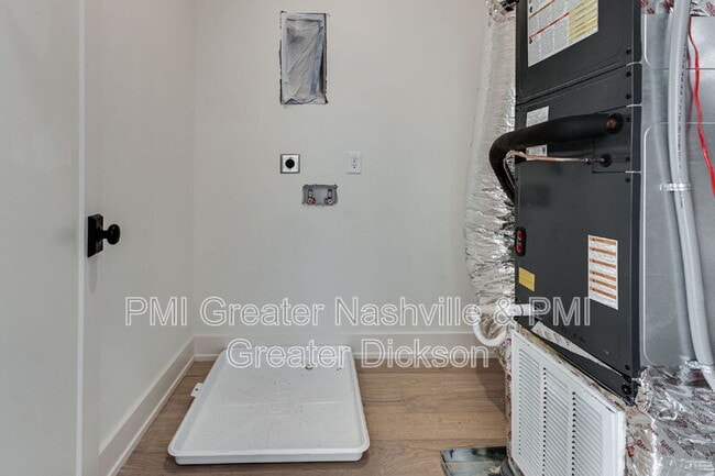 Building Photo - 539 Midnight Way