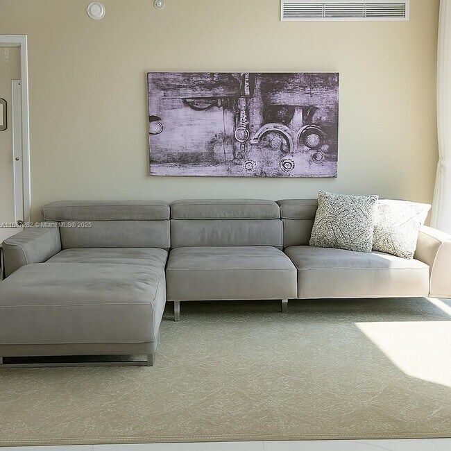 Building Photo - 250 Sunny Isles Blvd