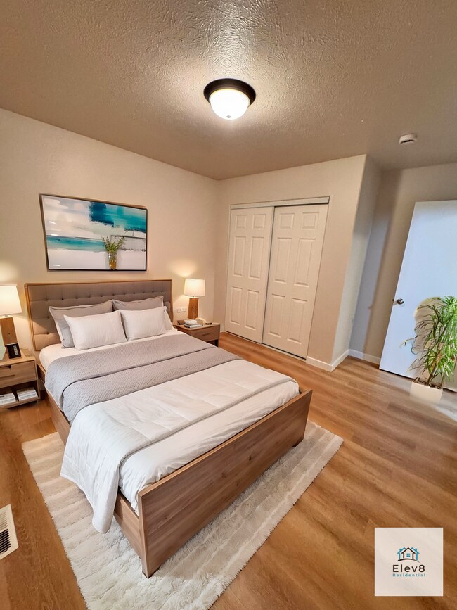 Building Photo - Modern Duplex Living in South Hill – Welco...