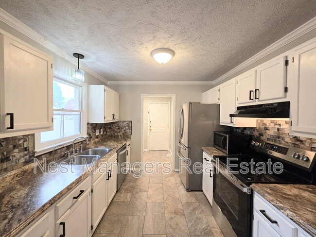 Building Photo - 7320 Avila Dr