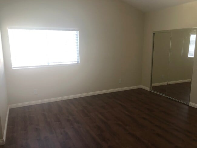 Building Photo - 1032 Wood Hollow Cir