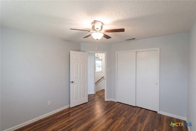 Building Photo - 402 Preakness Cir