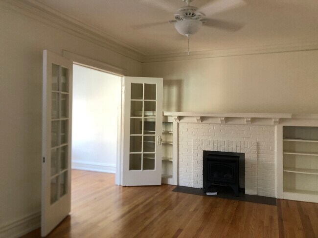 Building Photo - 1126 W Pratt Blvd