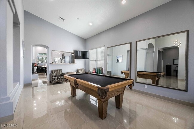 Building Photo - 1400 Castle Crest Dr