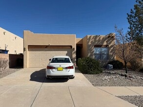 Building Photo - Beautiful 3-Bedroom in NW Albuquerque