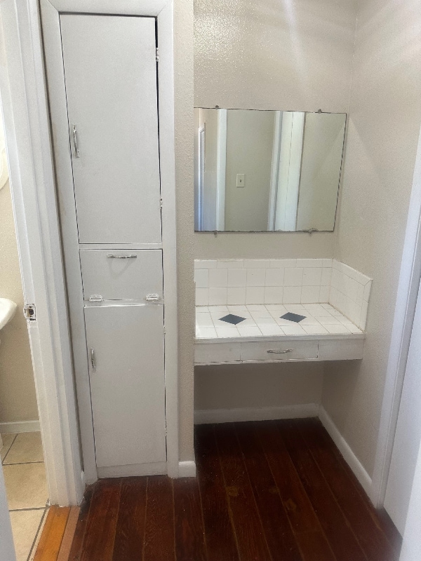 Building Photo - 3701 Sleeper Ave