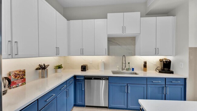 Building Photo - 2901 Indiana St