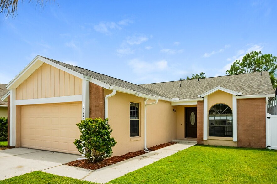 Building Photo - 12775 Majorama Dr
