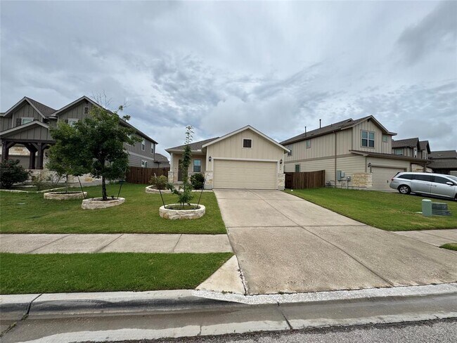 Building Photo - 250 Zuma Dr