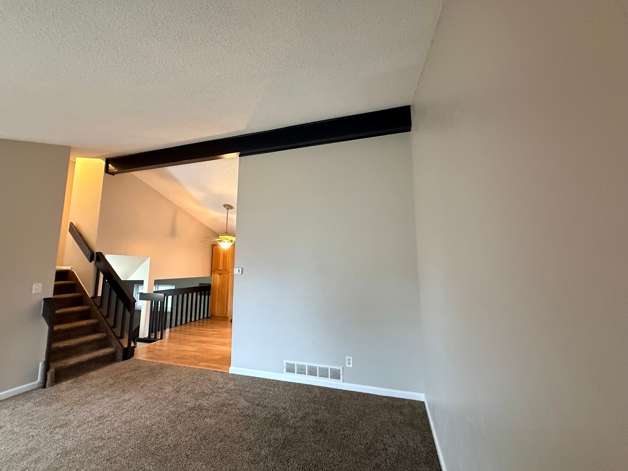 Building Photo - 5879 S Oak St
