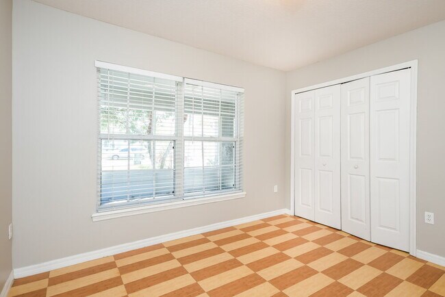 Building Photo - 3356 Kelsey Ln