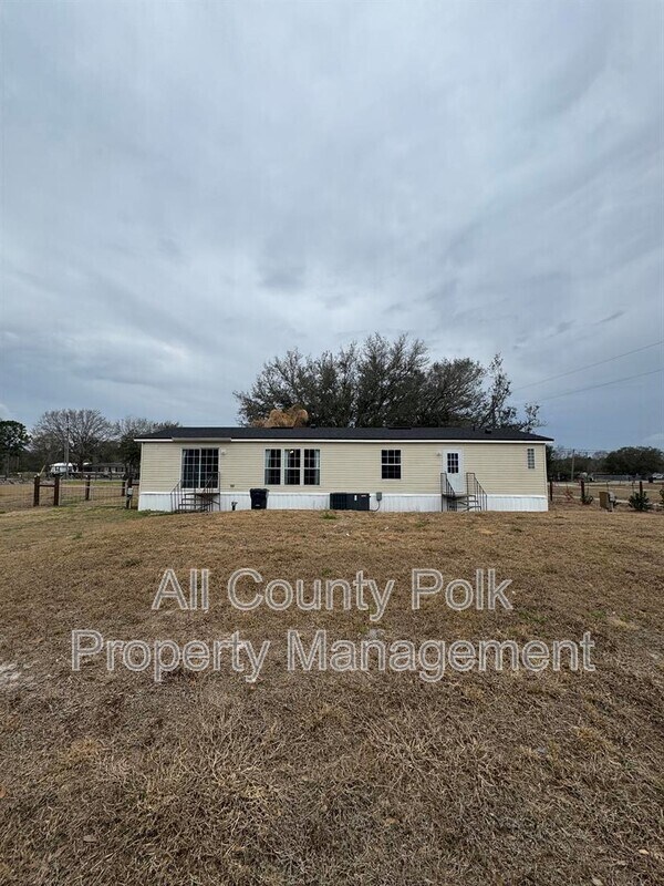 Building Photo - 913 Saddlewood Blvd