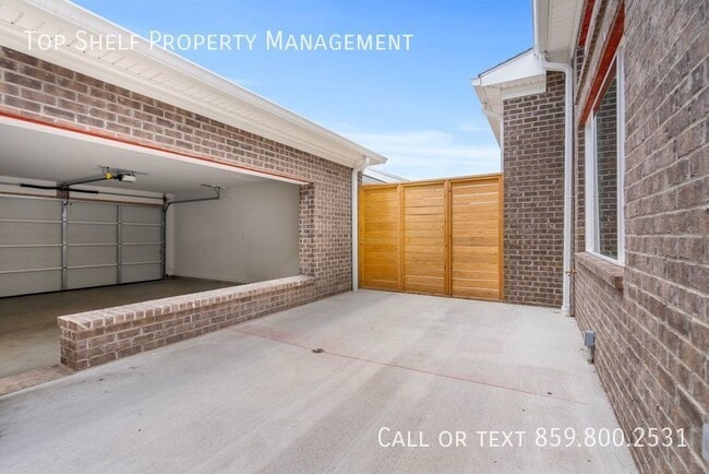 Building Photo - Beautiful New Construction !