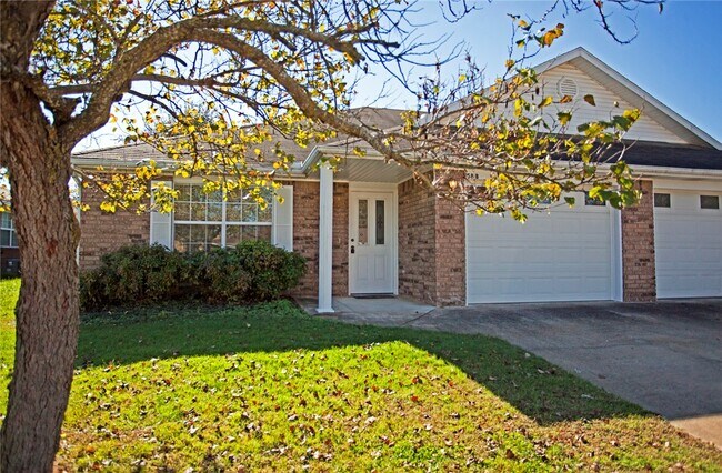 Building Photo - 58 Holly Dr