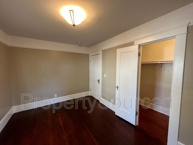 Building Photo - 151 Berverdor Ave