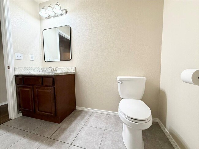 Building Photo - 610 Saddlehorn Dr