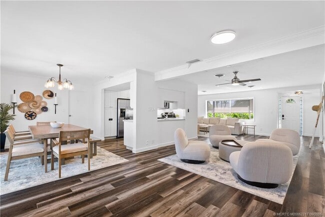 Building Photo - 1229 SW Dyer Point Rd