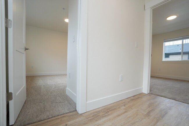 Building Photo - 4617 N Iota Ln