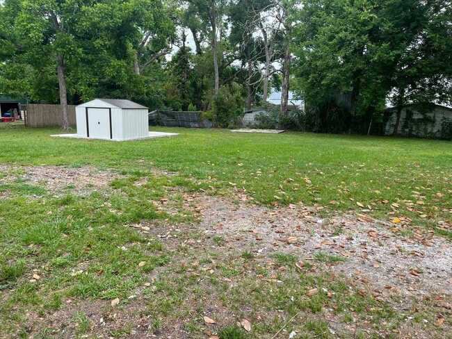 Building Photo - Newly Renovated 3 bedroom, 2 bath home in ...
