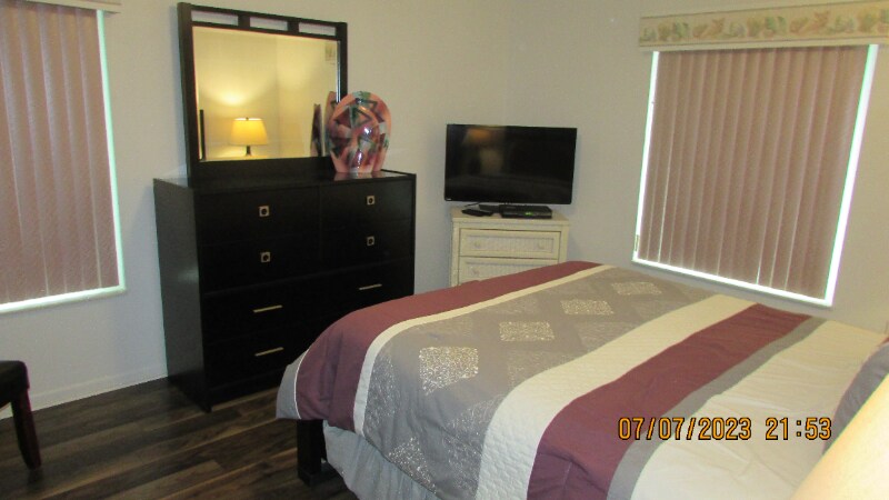 Building Photo - 2699 Pine Ridge Way E