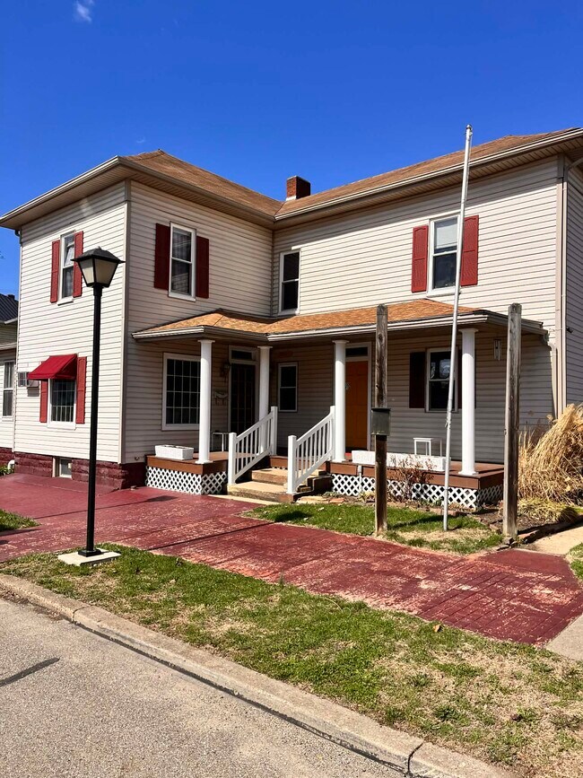 Building Photo - Newcomerstown Quad