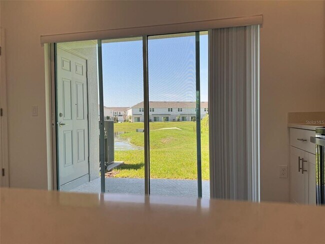 Building Photo - 3133 Skyline Lp