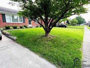 Building Photo - Beautiful East End Home in Rolling Hills – Prime Louisville Location!