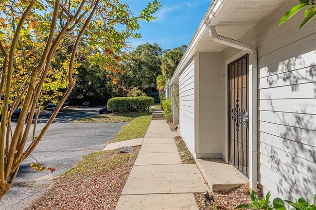 Building Photo - 3057 NW 28th Cir