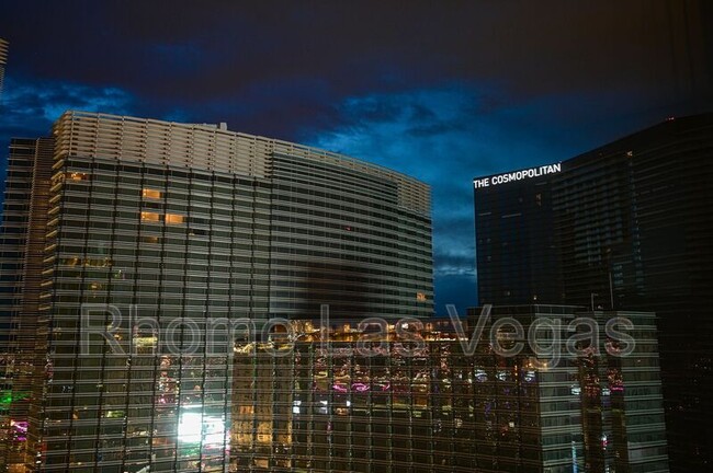 Building Photo - 3726 S Las Vegas Blvd