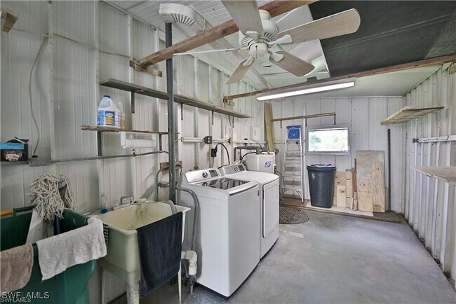Building Photo - 95 Lemans Dr