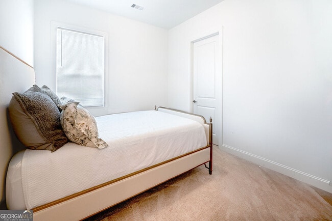 Building Photo - 106 Club Cresswind Dr