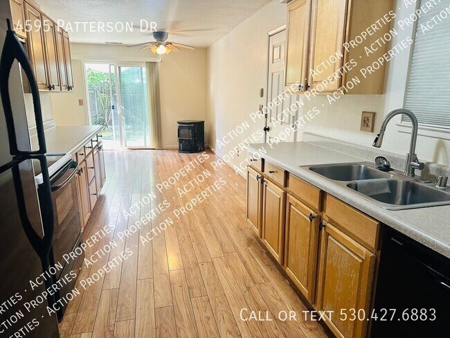 Building Photo - 4595 Patterson Dr