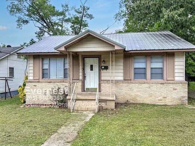 Primary Photo - 3611 Georgia Ave