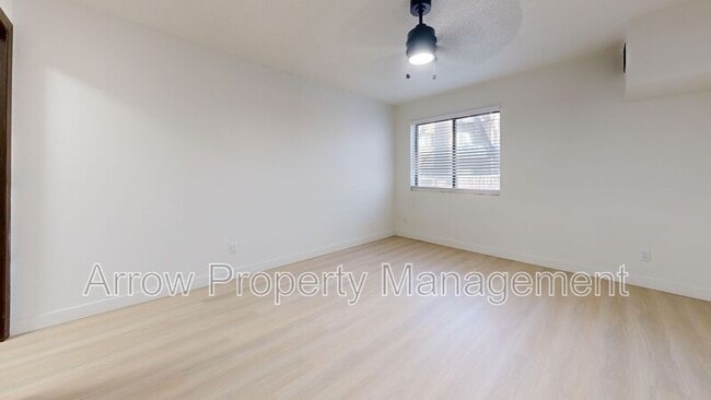 Building Photo - 207 E Arbor Ave