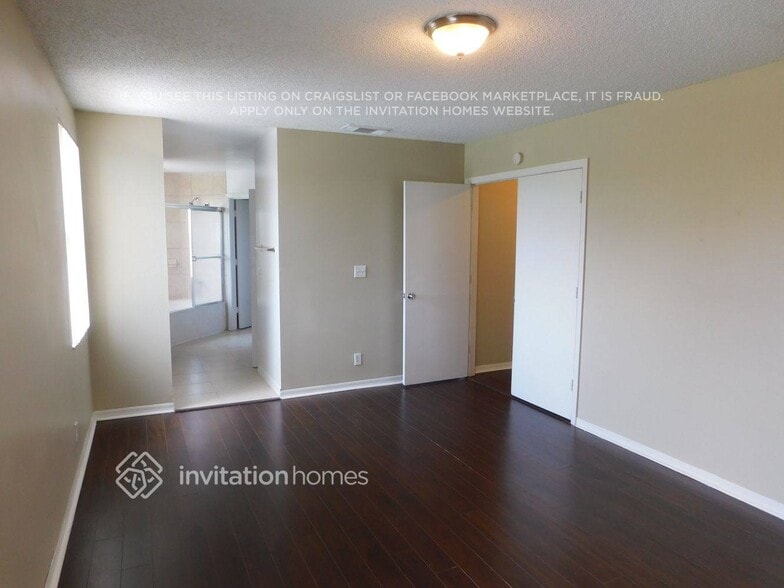 Building Photo - 4400 SW 82nd Way