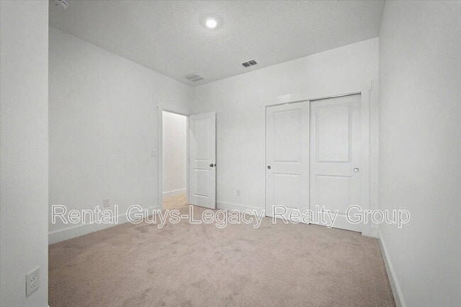 Building Photo - 5423 Bramhall Rd