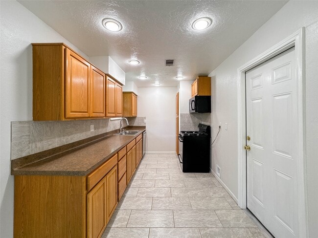 Building Photo - 506 Avondale Ln