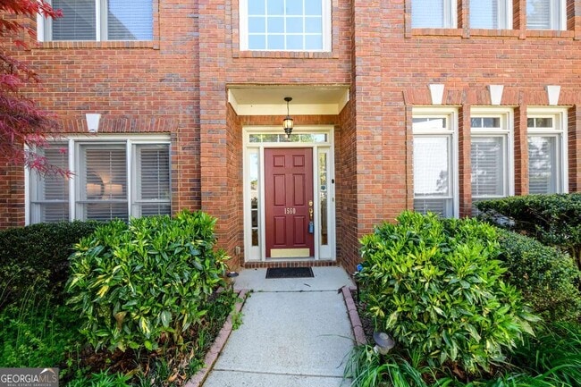 Building Photo - 1560 Oak Park Cove