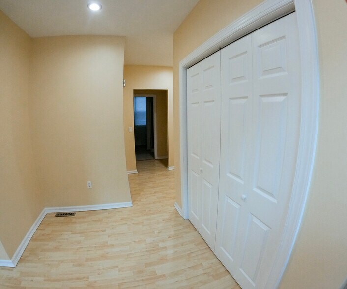 Hallway / laundry area - 330 Demain Ave