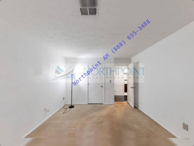 Building Photo - 309 Countryside Pl