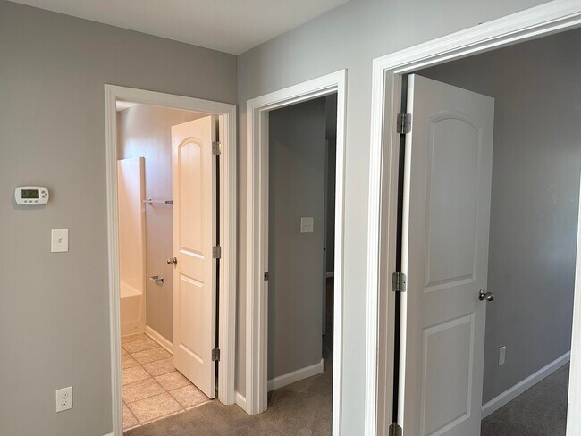 Building Photo - 2353 Walcot Way