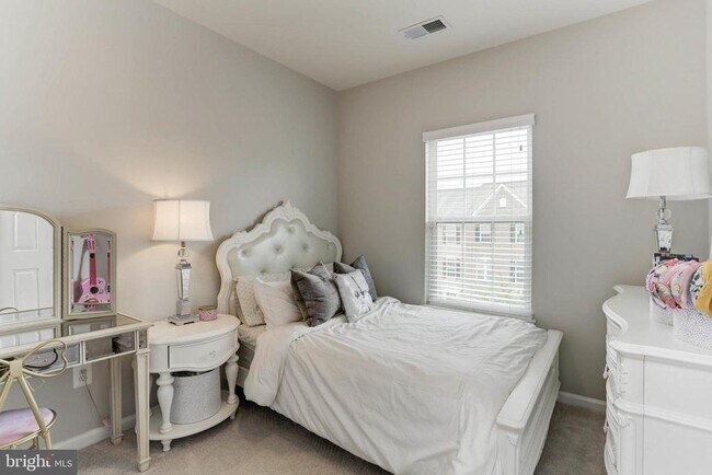 Building Photo - 7359 Matchbox Alley